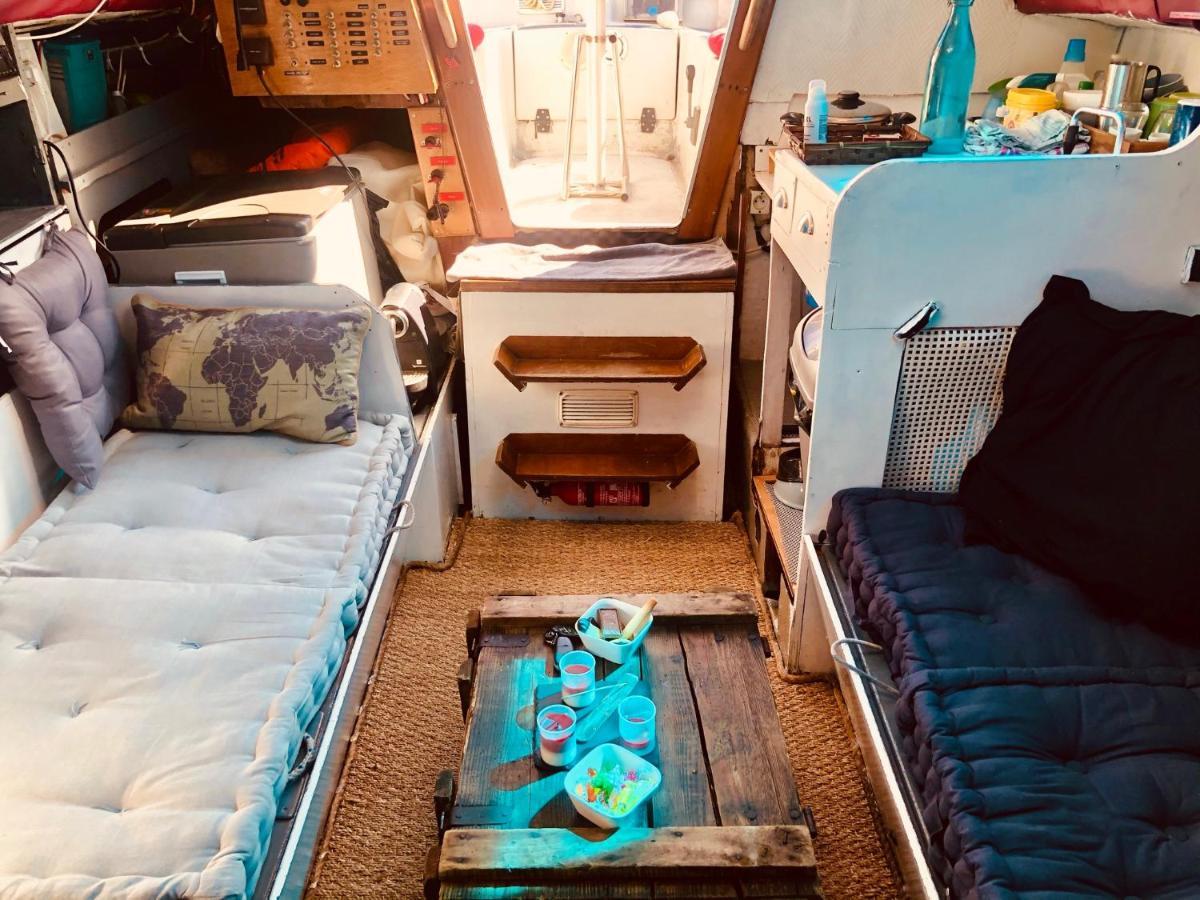 Nuit Insolite Sur Un Voilier Au Coeur De La Rochelle La Rochelle  Exterior photo